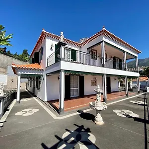 Classic Tranquil Madeiran 4-bedroom Funchal (Madeira)
